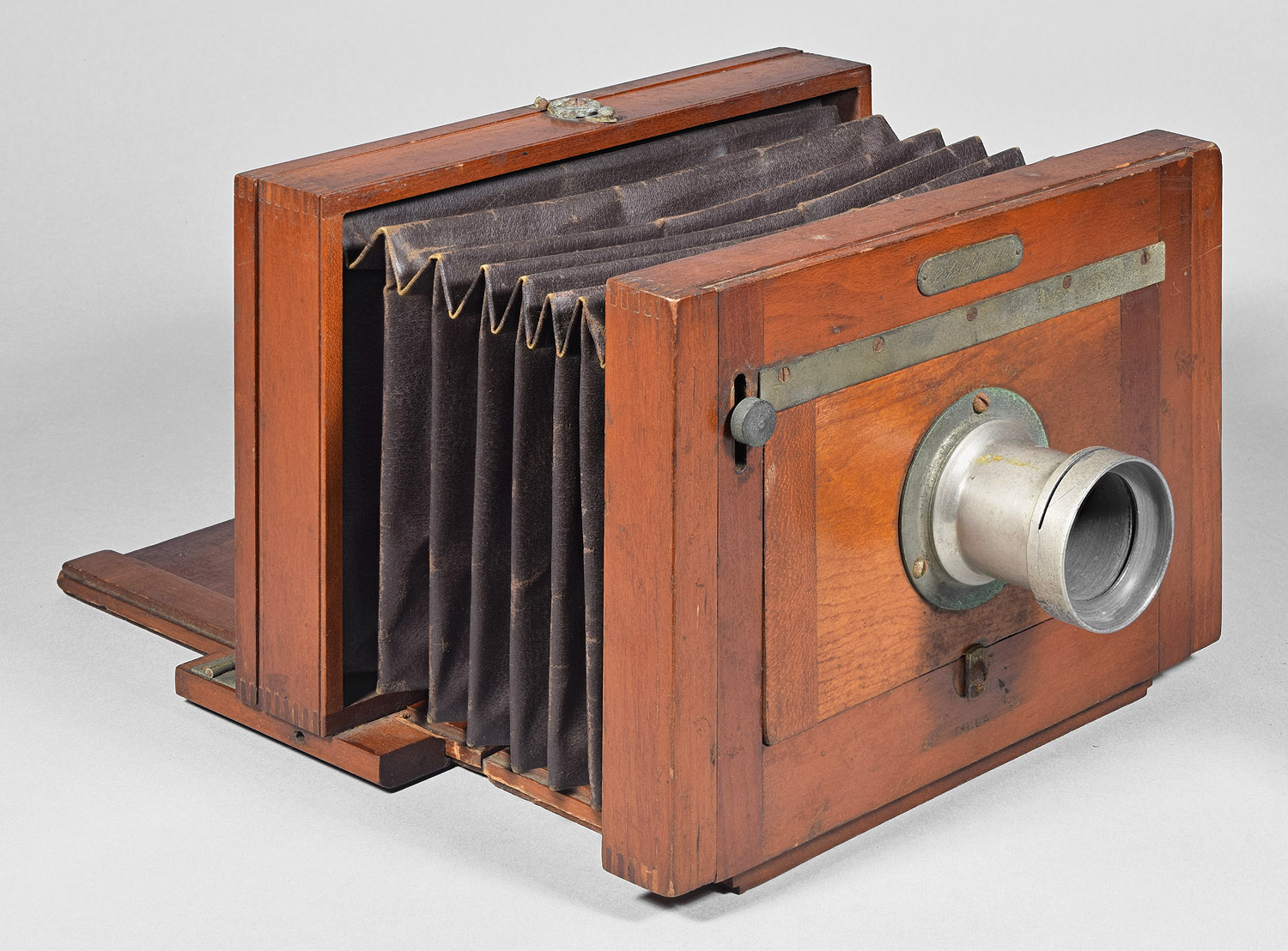 1212.rochester.optical.co.-new.model.var.1.3-5x8-a-camera.only-1500.jpg