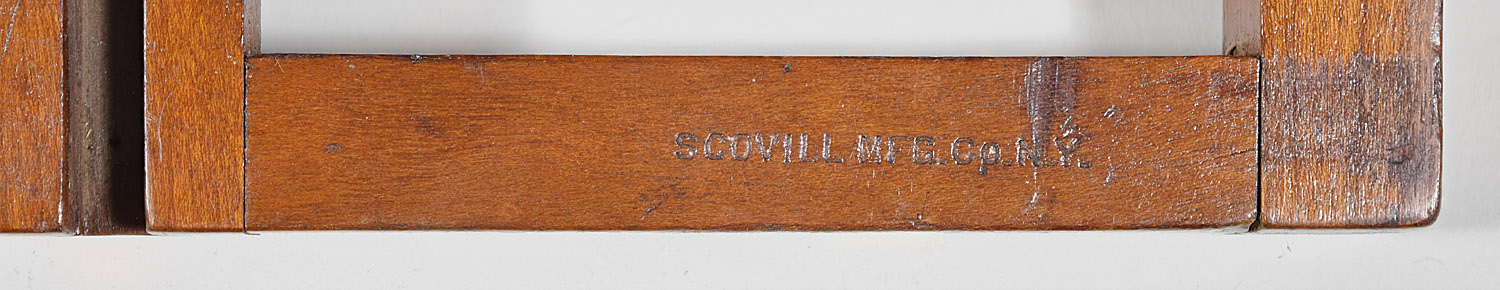 1295.scovill.mfg.co.-acme.scovill.var.-8x10-stamp.rear.top.of.platform-1500.jpg