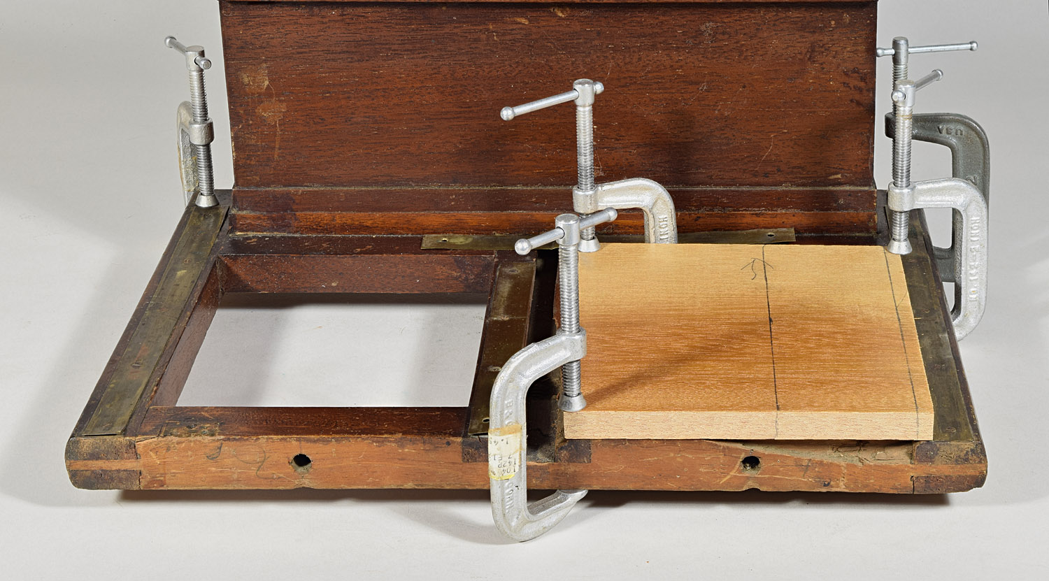 1425.semmendinger.excelsior.var.1-14x14-setup.for.cutting.out.a.dado.at.the.fracture-1500.jpg
