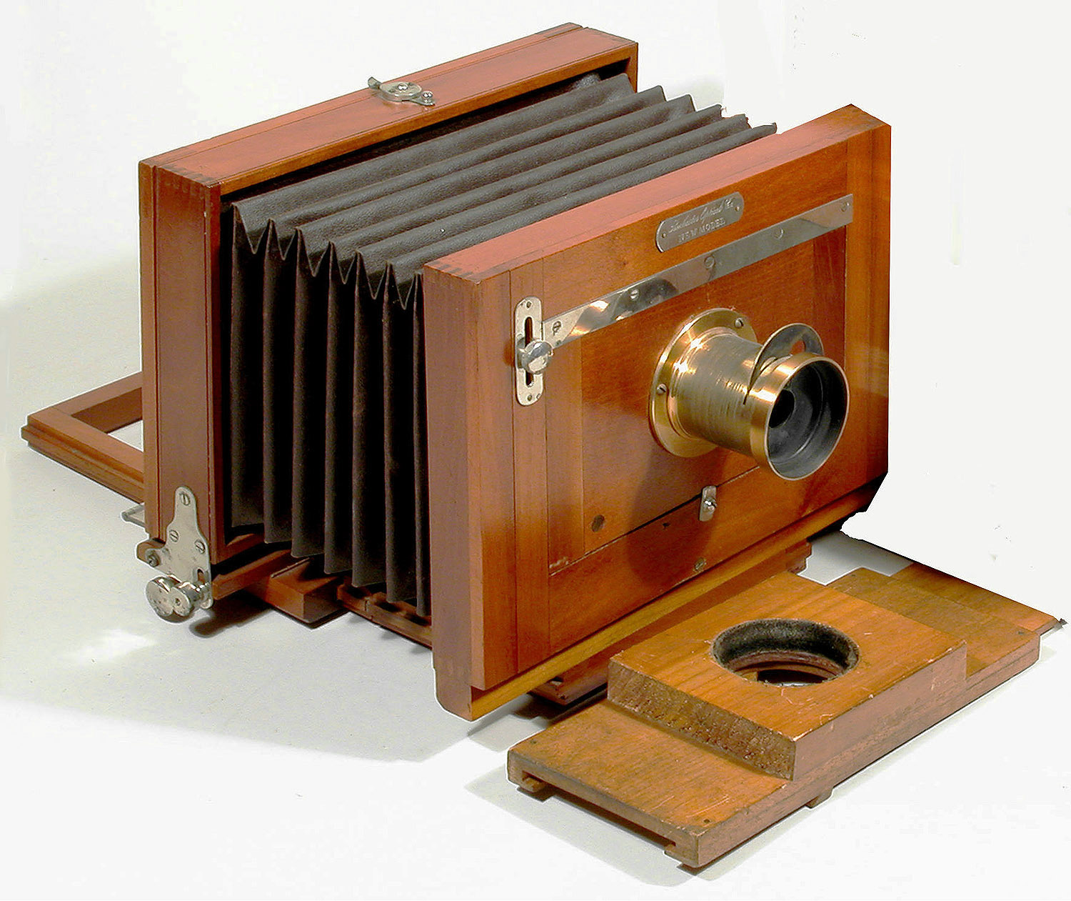 157.roc.new.model.var.2.5-5x8-a-camera.only-1500.jpg