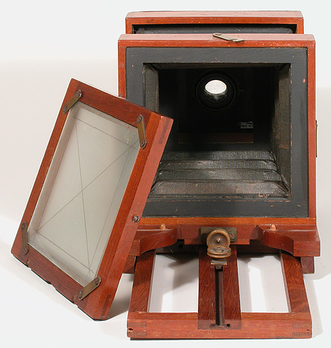 anthonyamateuroutfit5x4e150.jpg (23230 bytes)