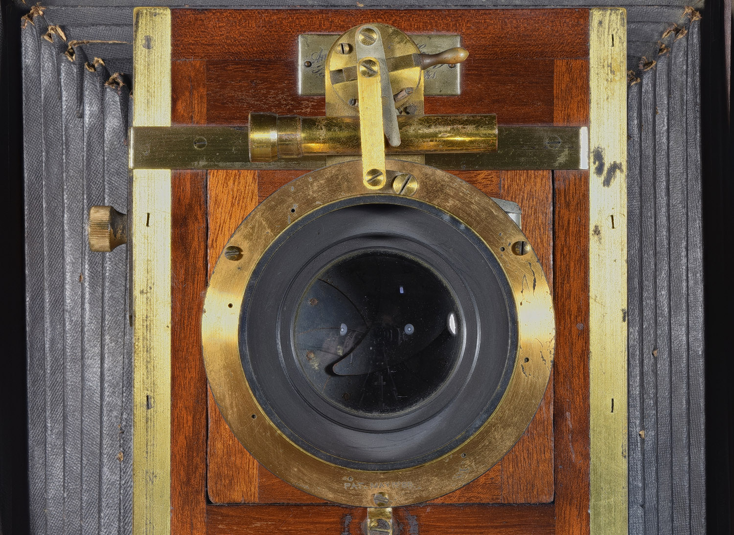 371.sh.b&l.iris.diaphragm.1888.type-1-.am.opt.-flam.rev.back.front.focus-6x8-1500.jpg