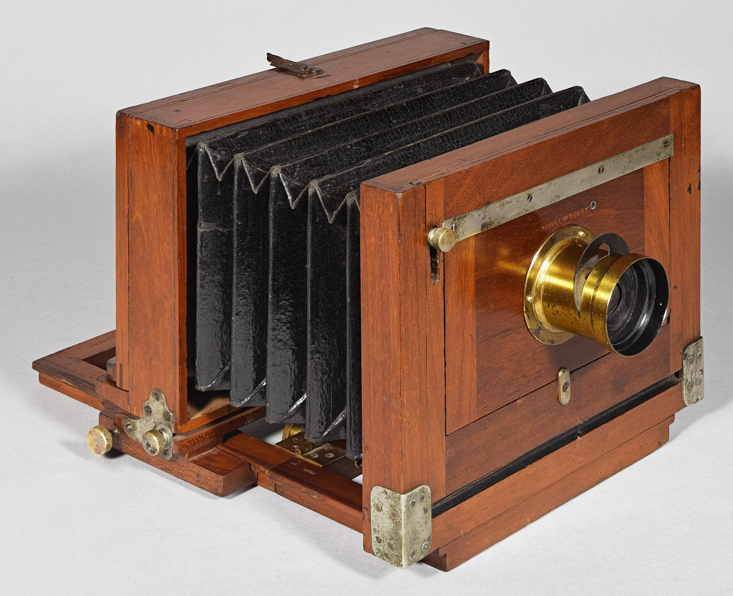 1235.Scovill.Mfg.Co.-Favorite.Var.2.or.Unknown-5x8-a-camera.only-1500.jpg